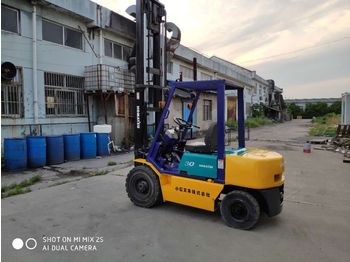 Forklift KOMATSU FD30: picture 1