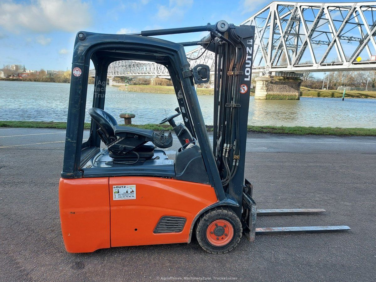 Linde E16-01 - Electric forklift: picture 3