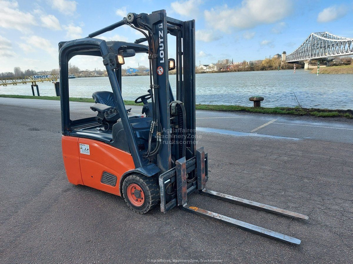 Linde E16-01 - Electric forklift: picture 2