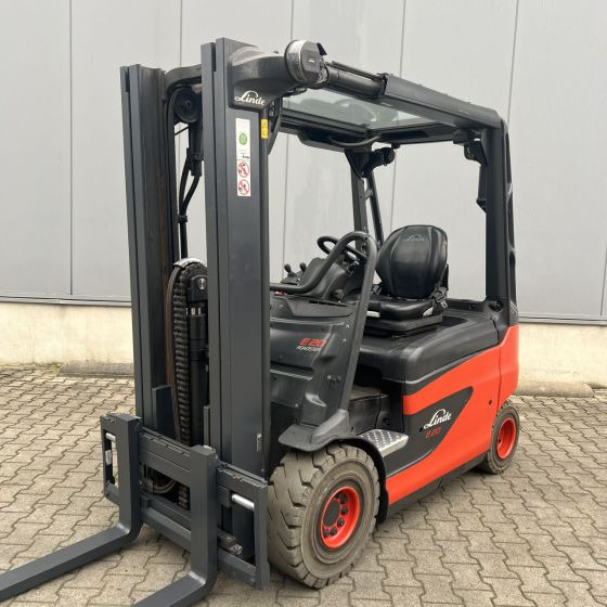 Linde E20R (387) Roadster - Electric forklift: picture 1