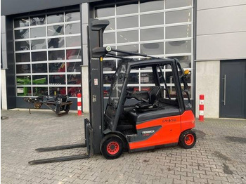 Linde E30L - Electric forklift: picture 1