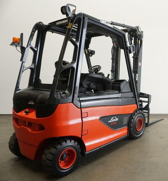 Electric forklift Linde E 25 387: picture 2