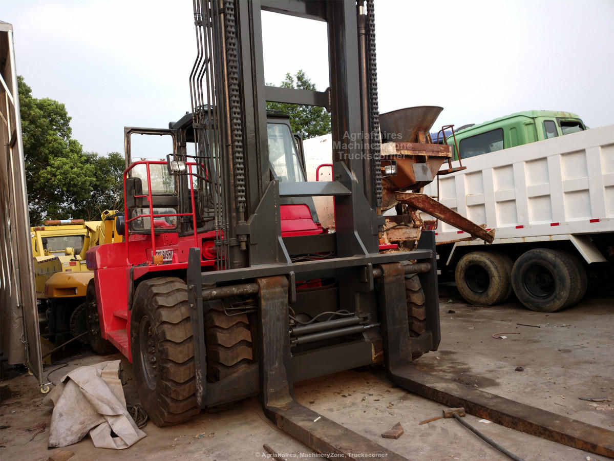 Mitsubishi 30 - Container handler: picture 3