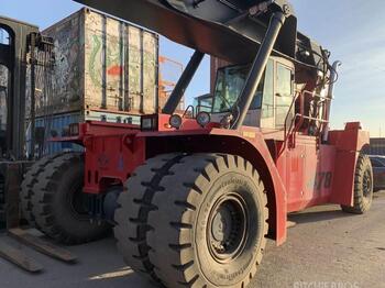 CVS Ferrari F478  - reach stacker