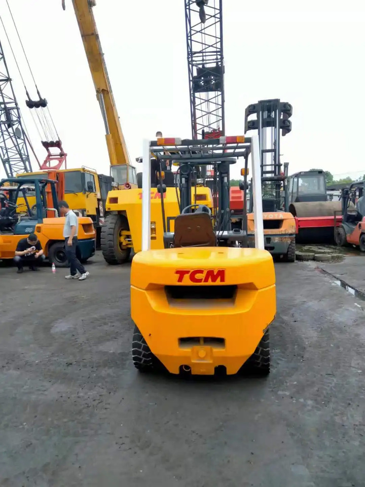 TCM FD30 Japan forklift 3 ton warehouse container pallet lifting truck fd30 used forklift price - Forklift: picture 3