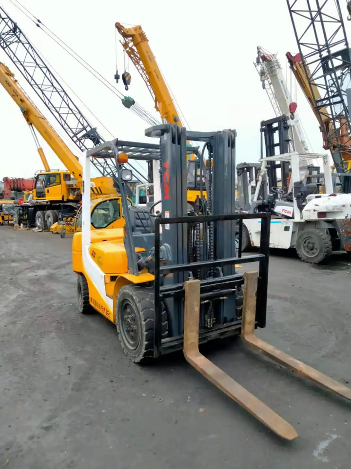 TCM FD30 Japan forklift 3 ton warehouse container pallet lifting truck fd30 used forklift price - Forklift: picture 5
