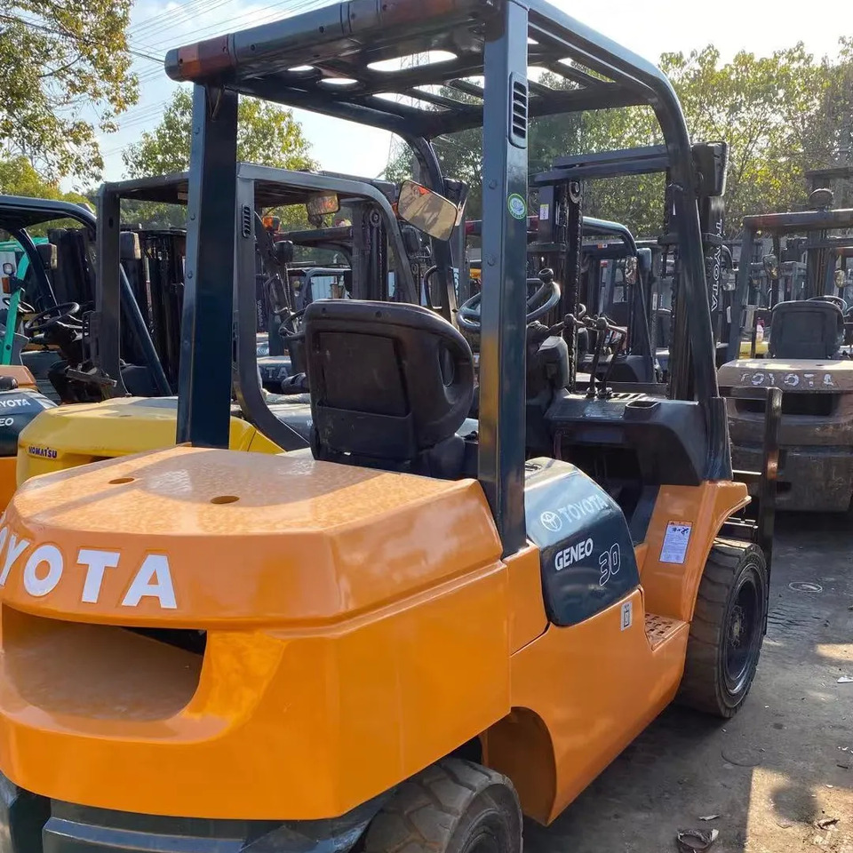 Toyota forklift used FD30 Toyota second hand forklift FD50 FD70 Komatsu TCM used forklift for sale - Forklift: picture 1