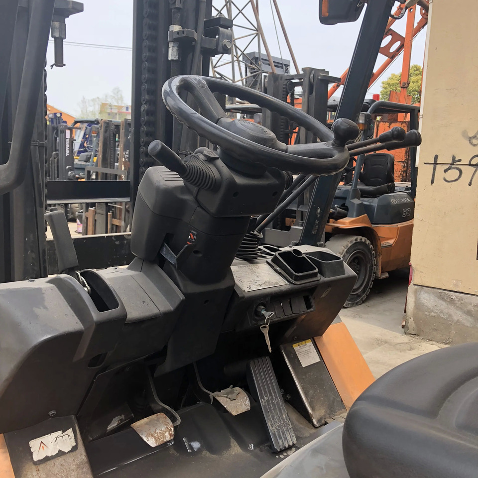 Used Toyota forklift FD30 FD50 FD70 Japan made Toyota forklift parts 5ton Toyota diesel forklift 5 ton FD50 - Forklift: picture 5