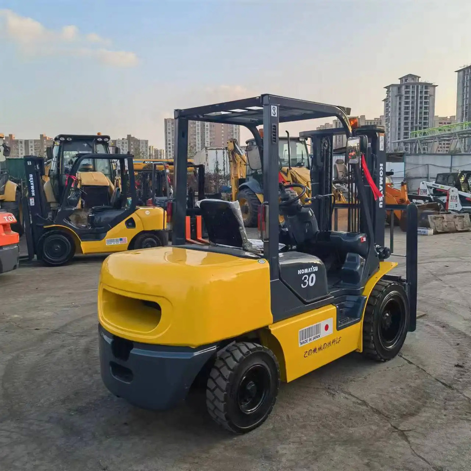 Mini used forklift Komatsu FD30 second hand Komatsu FD30 FD50 FD70 Komatsu forklift for sale - Forklift: picture 2