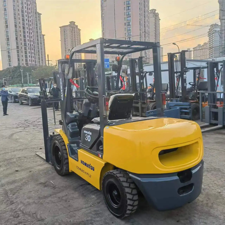 Mini used forklift Komatsu FD30 second hand Komatsu FD30 FD50 FD70 Komatsu forklift for sale - Forklift: picture 5