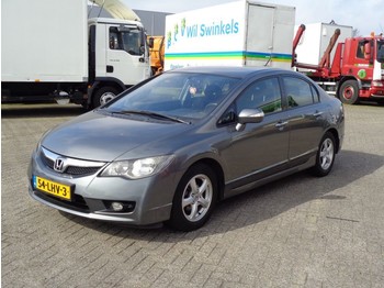 Car Honda Civic Hybrid + Automatic + Airco + Heated Seats