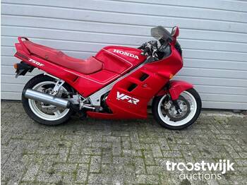 Motorcycle Honda VFR 750F: picture 1
