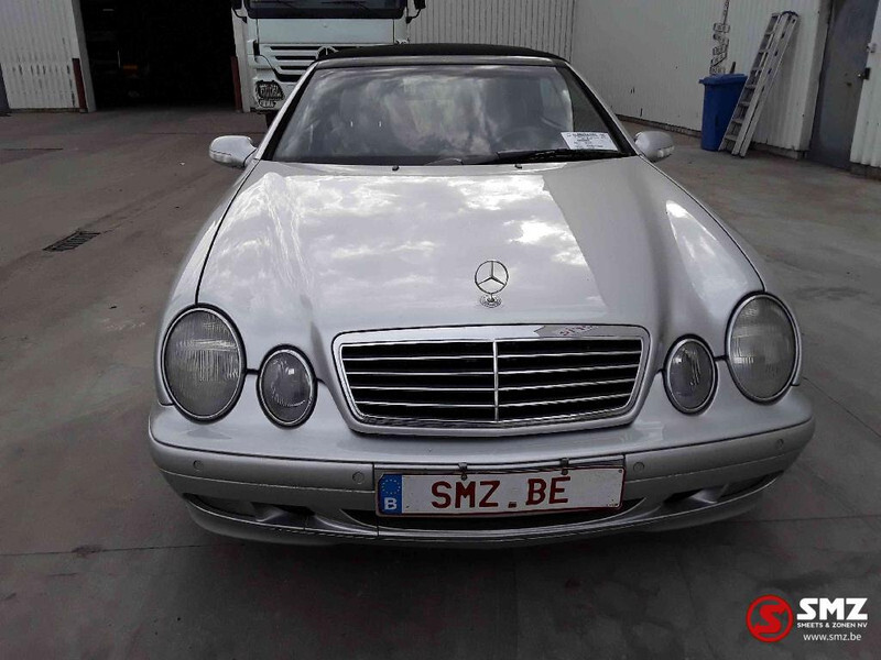 Mercedes-Benz CLK-Klasse 200 - Car: picture 2