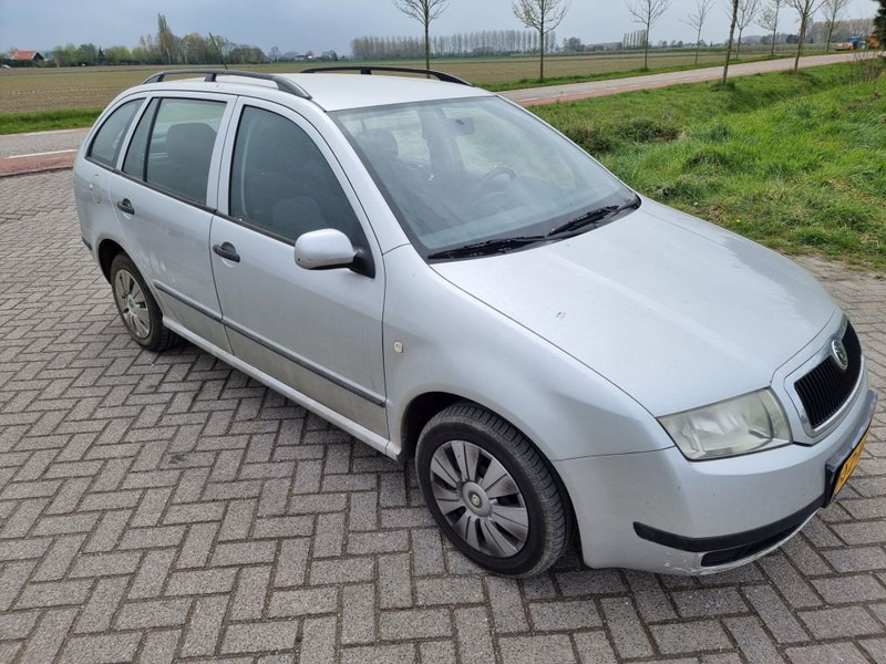 Škoda Fabia 1.4 MPI - Car: picture 3