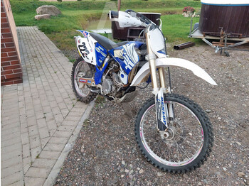 Motorcycle Yamaha YZ450F: picture 1