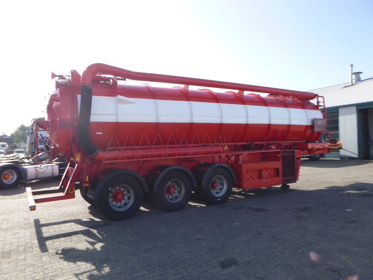 AHP Vacuum tank steel (tipping) 29 m3 / 1 comp - Tank semi-trailer: picture 4