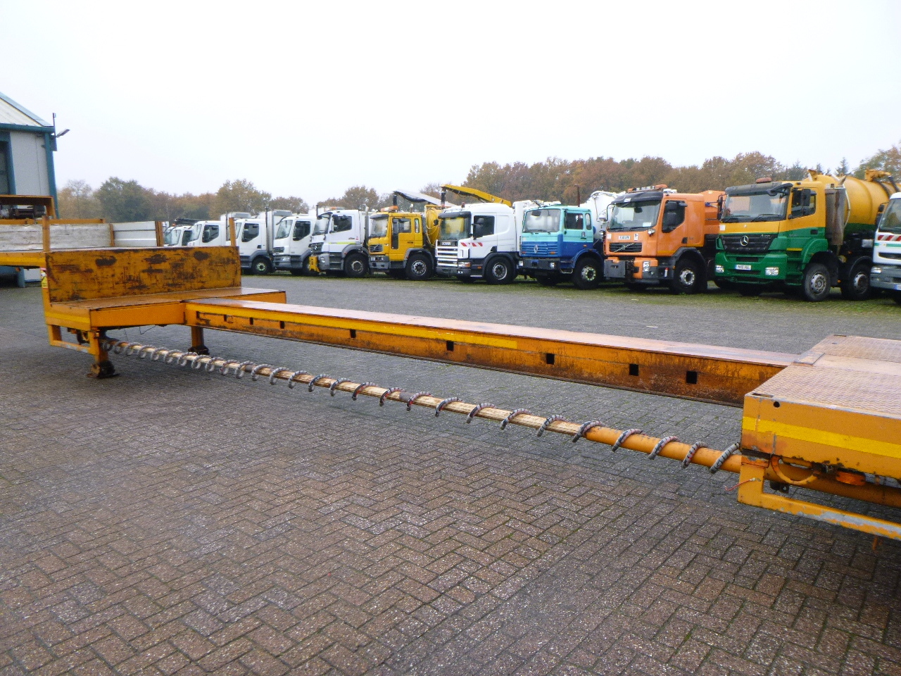 Broshuis 3-axle semi-lowbed trailer E-2190-24 / 47.5 T ext. 15.2m - Low loader semi-trailer: picture 5
