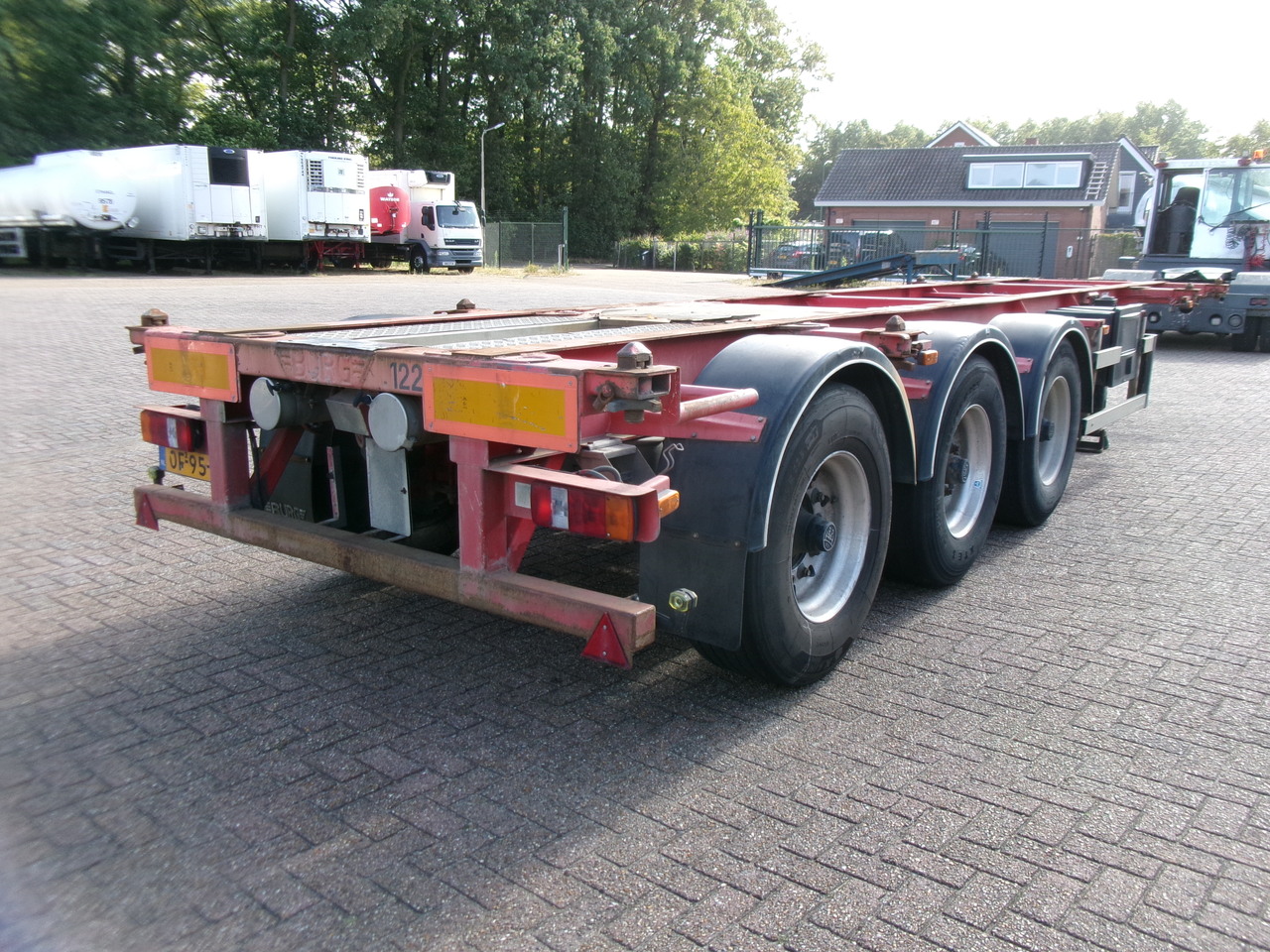 Burg 3-axle container chassis 20,30 ft + ADR - Container transporter/ Swap body semi-trailer: picture 4