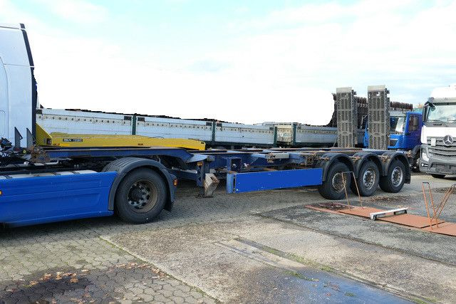 Carnehl CCS/HS, 1x20/2x20/1x30/1x40 Fuß Container, Lift  - Container transporter/ Swap body semi-trailer: picture 4