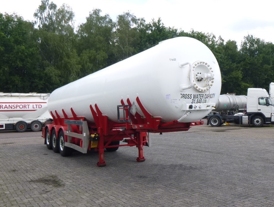 Clayton Gas tank steel 31.8 m3 (low pressure 10 bar) - Tank semi-trailer: picture 2