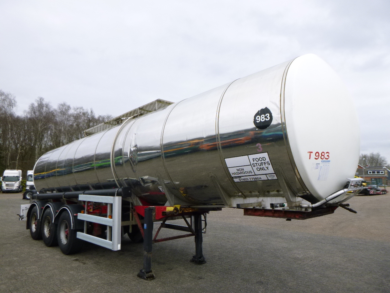 Crane Fruehauf Food tank inox 30 m3 / 1 comp - Tank semi-trailer: picture 2