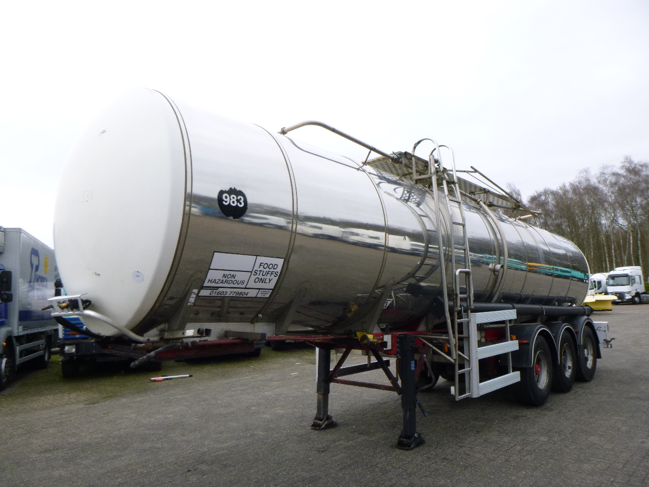 Crane Fruehauf Food tank inox 30 m3 / 1 comp - Tank semi-trailer: picture 1