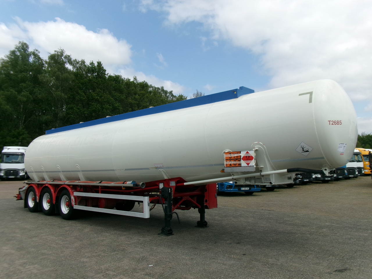 Feldbinder Fuel tank alu 44.6 m3 + pump - Tank semi-trailer: picture 2