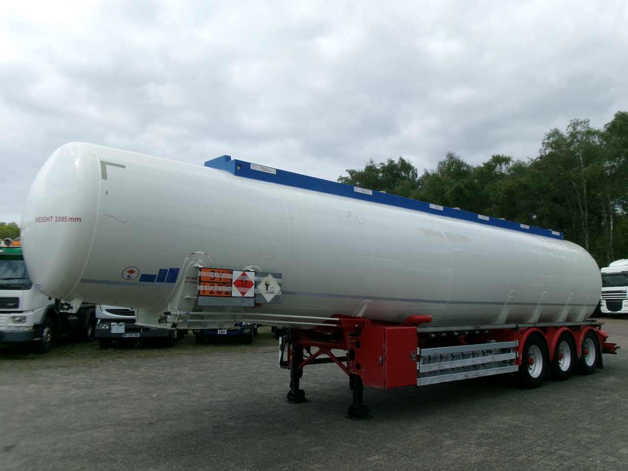Feldbinder Fuel tank alu 44.6 m3 + pump - Tank semi-trailer: picture 1