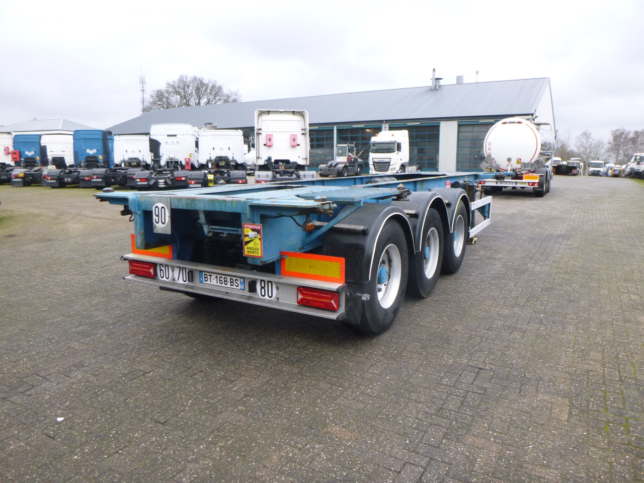Fruehauf 3-axle container chassis 20, 30 ft - Container transporter/ Swap body semi-trailer: picture 4