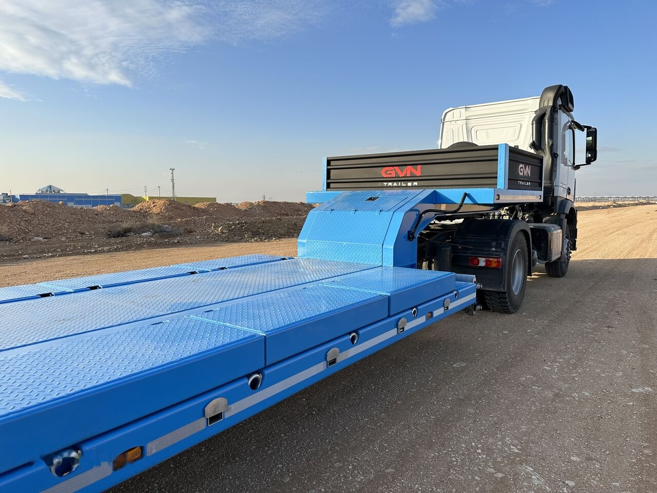 GVN Trailer 3 AXLE SPECIAL PRODUCT LOWBED - Low loader semi-trailer: picture 4