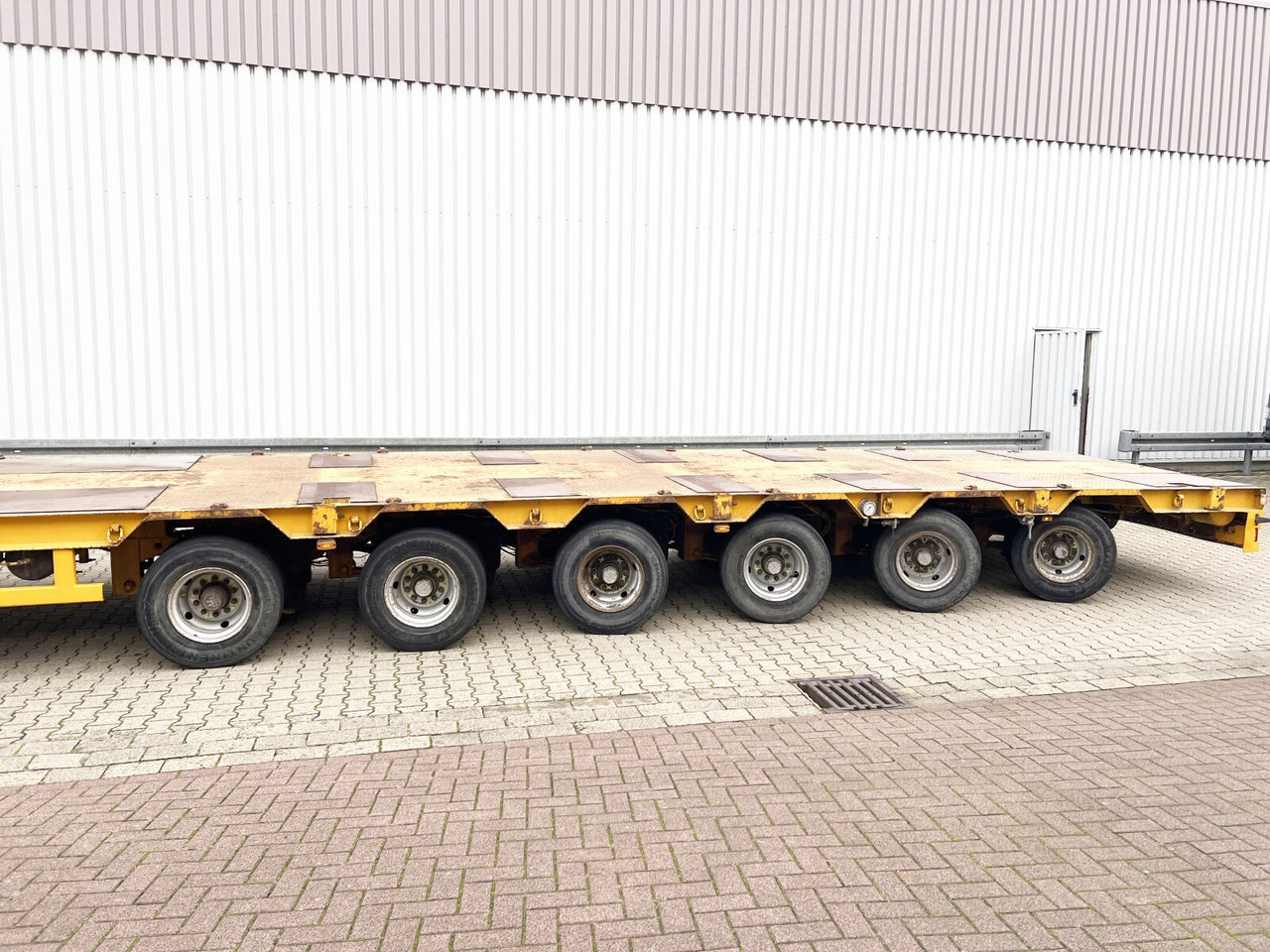 Goldhofer STZ-L6-62/80 STZ-L6-62/80, 5x Lenkachse - Low loader semi-trailer: picture 2