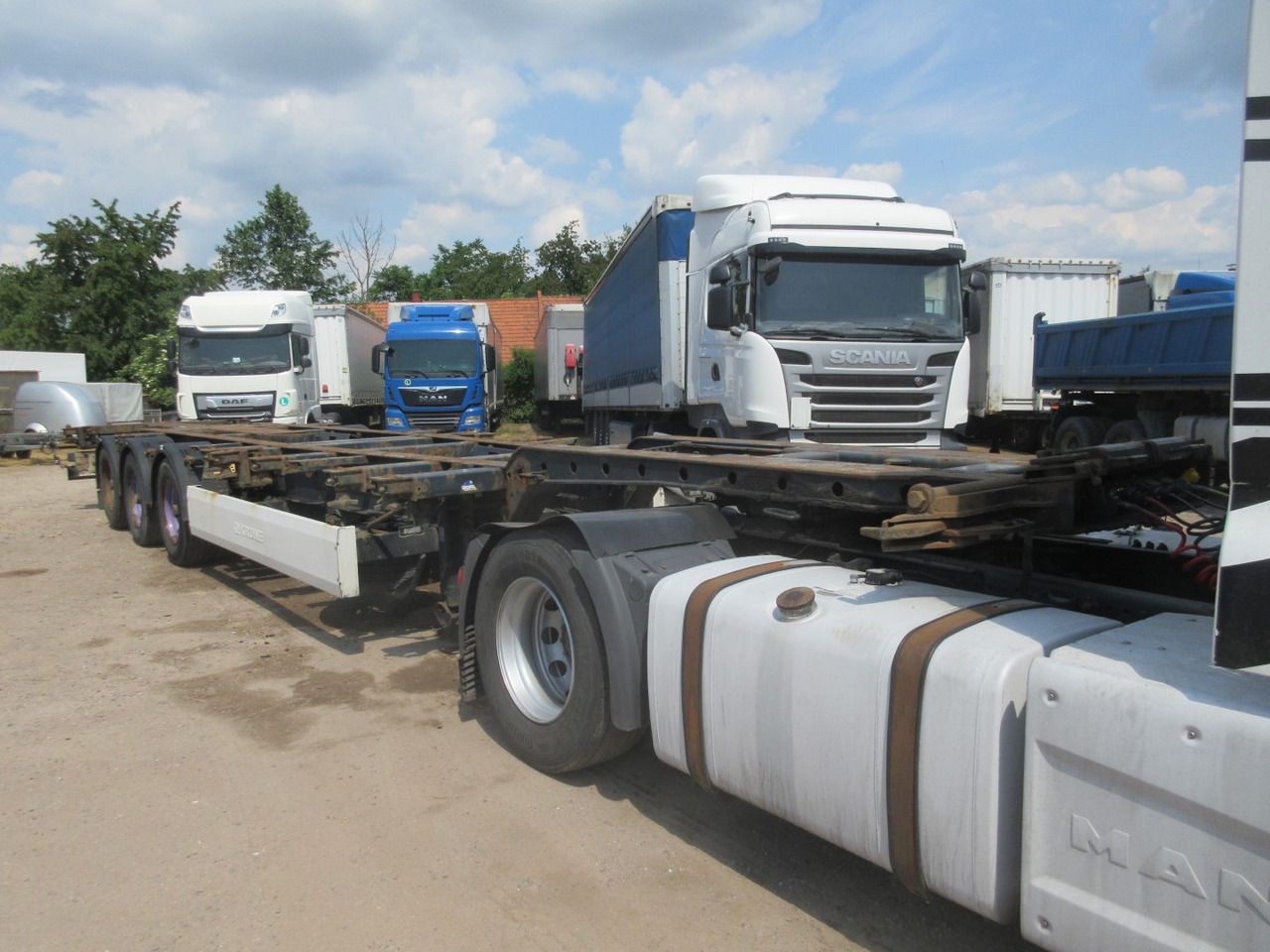 KRONE SD - Container transporter/ Swap body semi-trailer: picture 2