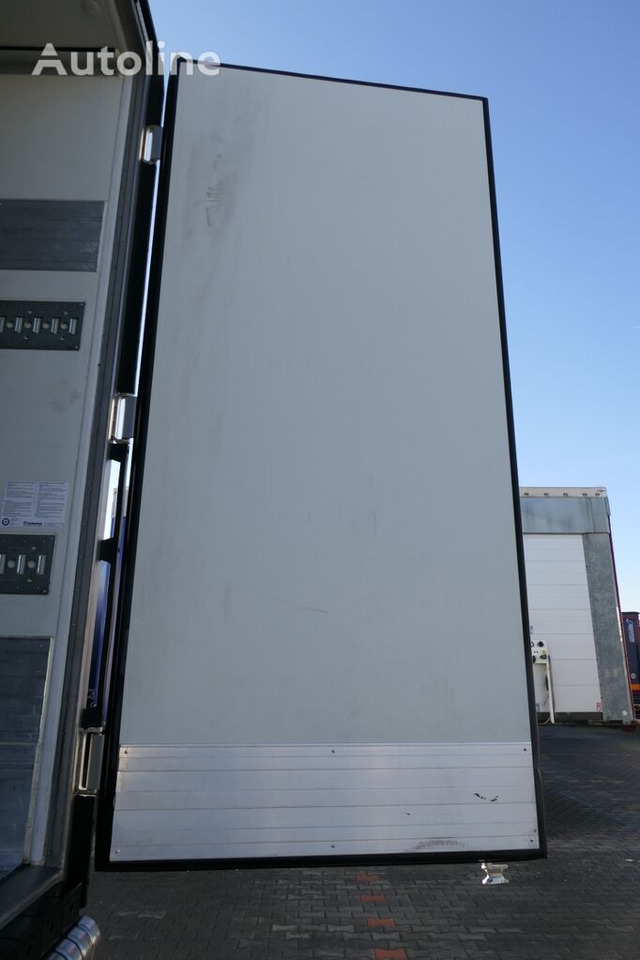 Refrigerator semi-trailer Krone CHLODNIA / THERMO KING SLX 300 / OŚ PODNOSZONA / 2021 R: picture 22