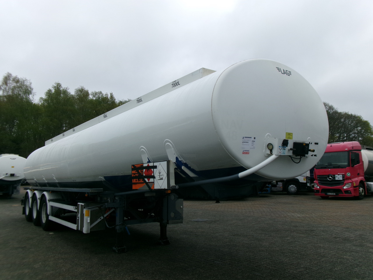 L.A.G. Fuel tank alu 42 m3 / 6 comp + pump - Tank semi-trailer: picture 2