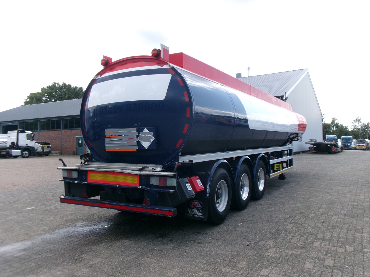 Lakeland Fuel tank alu 42.8 m3 / 6 comp + pump - Tank semi-trailer: picture 4