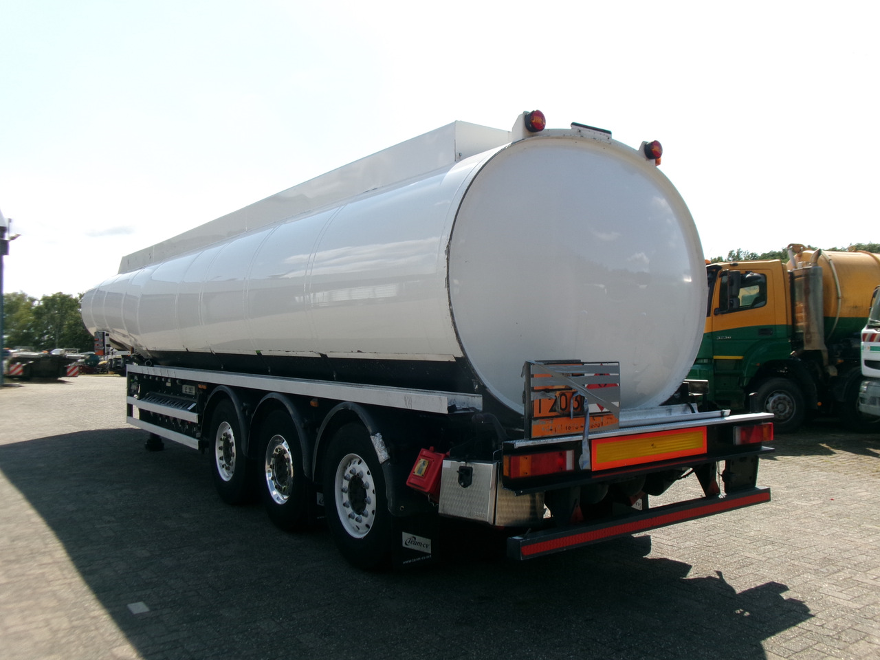 Lakeland Fuel tank alu 42.8 m3 / 6 comp + pump - Tank semi-trailer: picture 4