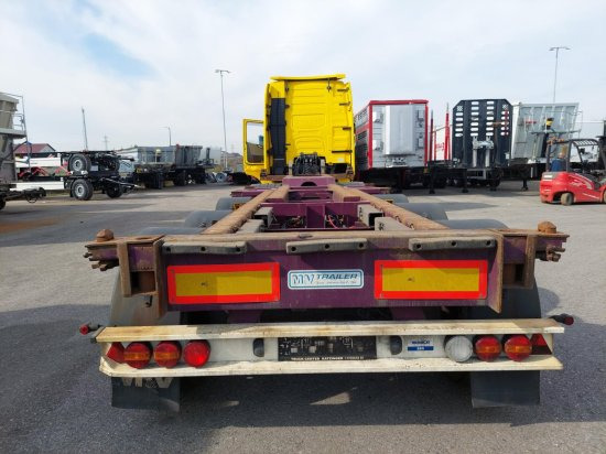 M&V 902 Containerchassis, Ausziehbar,1X20ft,2X20ft,1X40ft mehrere Einheiten verfügbar - Container transporter/ Swap body semi-trailer: picture 4