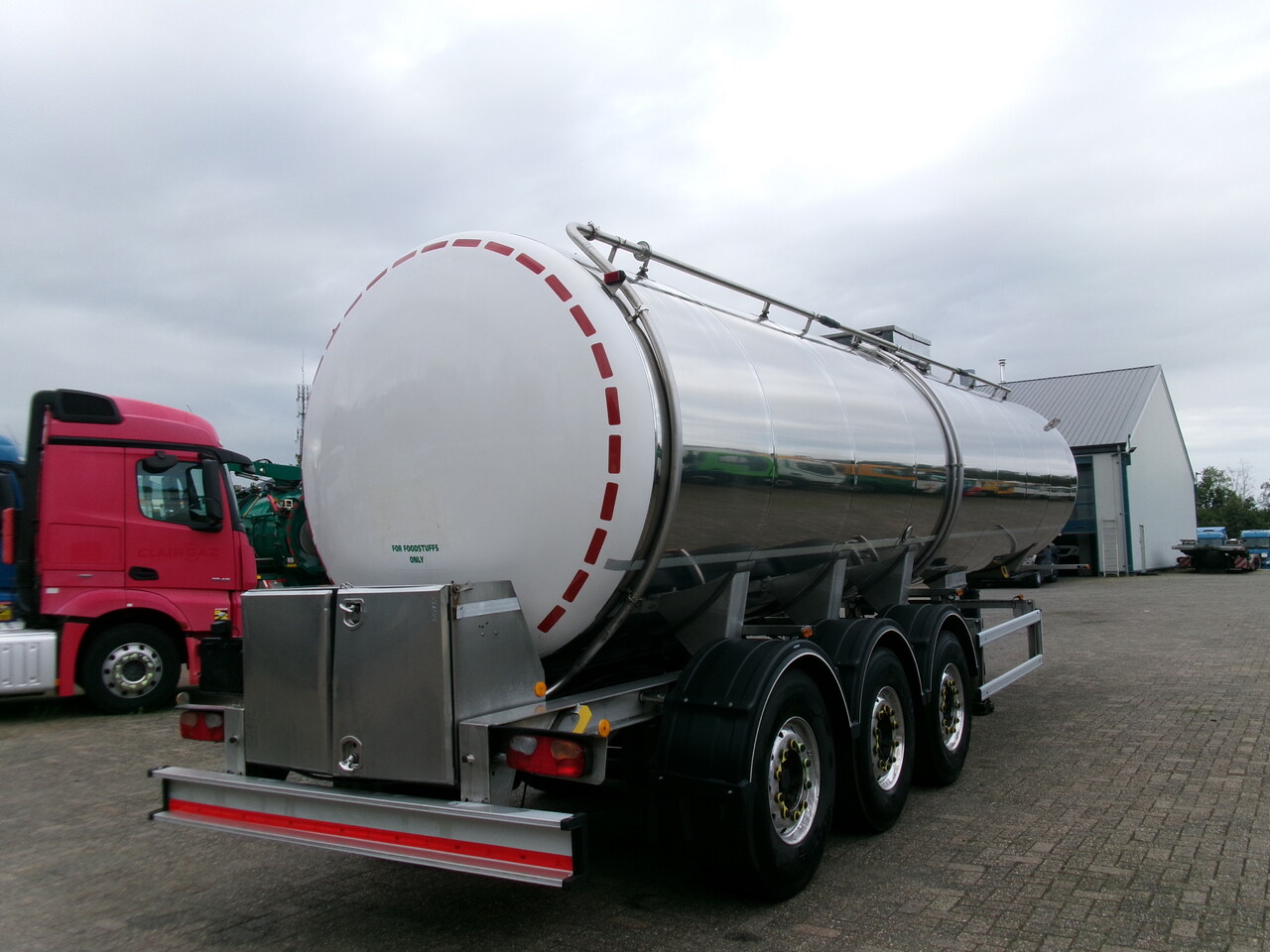 Maisonneuve Food tank inox 30 m3 / 1comp - Tank semi-trailer: picture 4