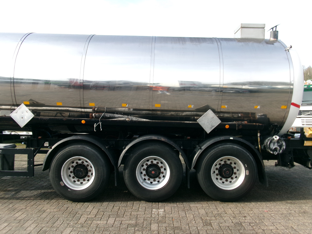 Metalovouga Bitumen / heavy oil tank inox 29 m3 / 1 comp - Tank semi-trailer: picture 5