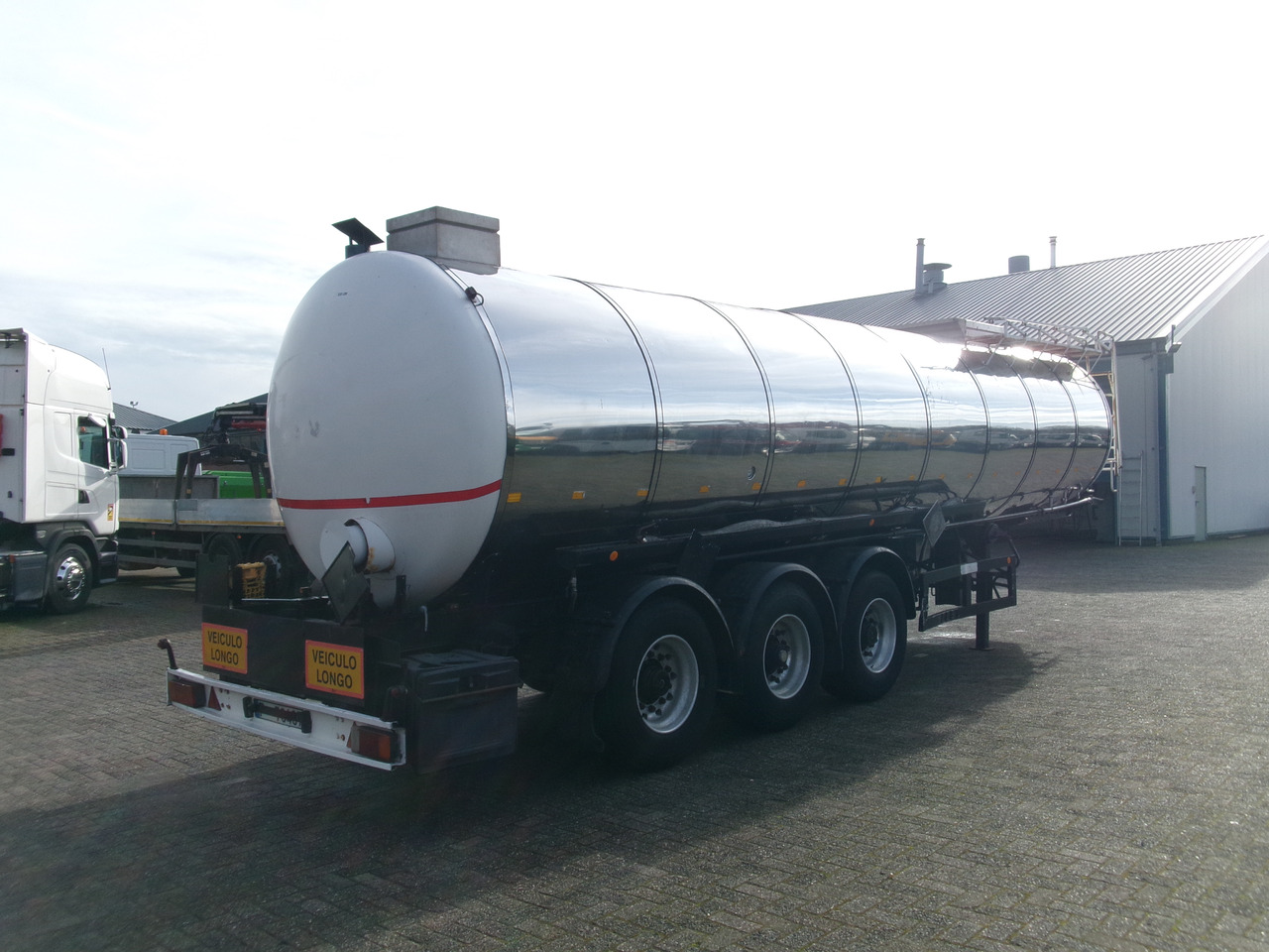 Metalovouga Bitumen / heavy oil tank inox 29 m3 / 1 comp - Tank semi-trailer: picture 4