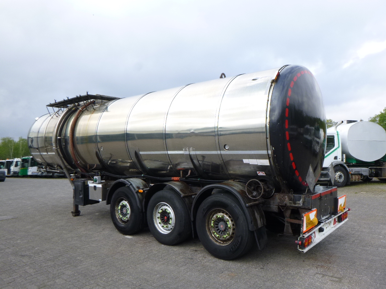 Metalovouga Bitumen tank inox 32 m3 / 1 comp + pump - Tank semi-trailer: picture 3