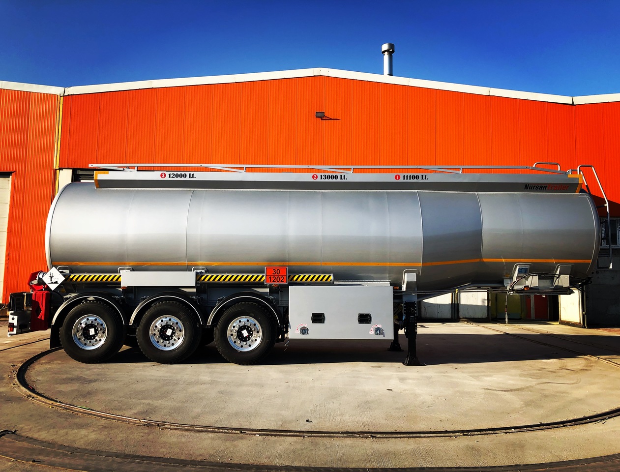 New Tank semi-trailer for transportation of fuel NURSAN Aluminium Fuel Tanker: picture 5