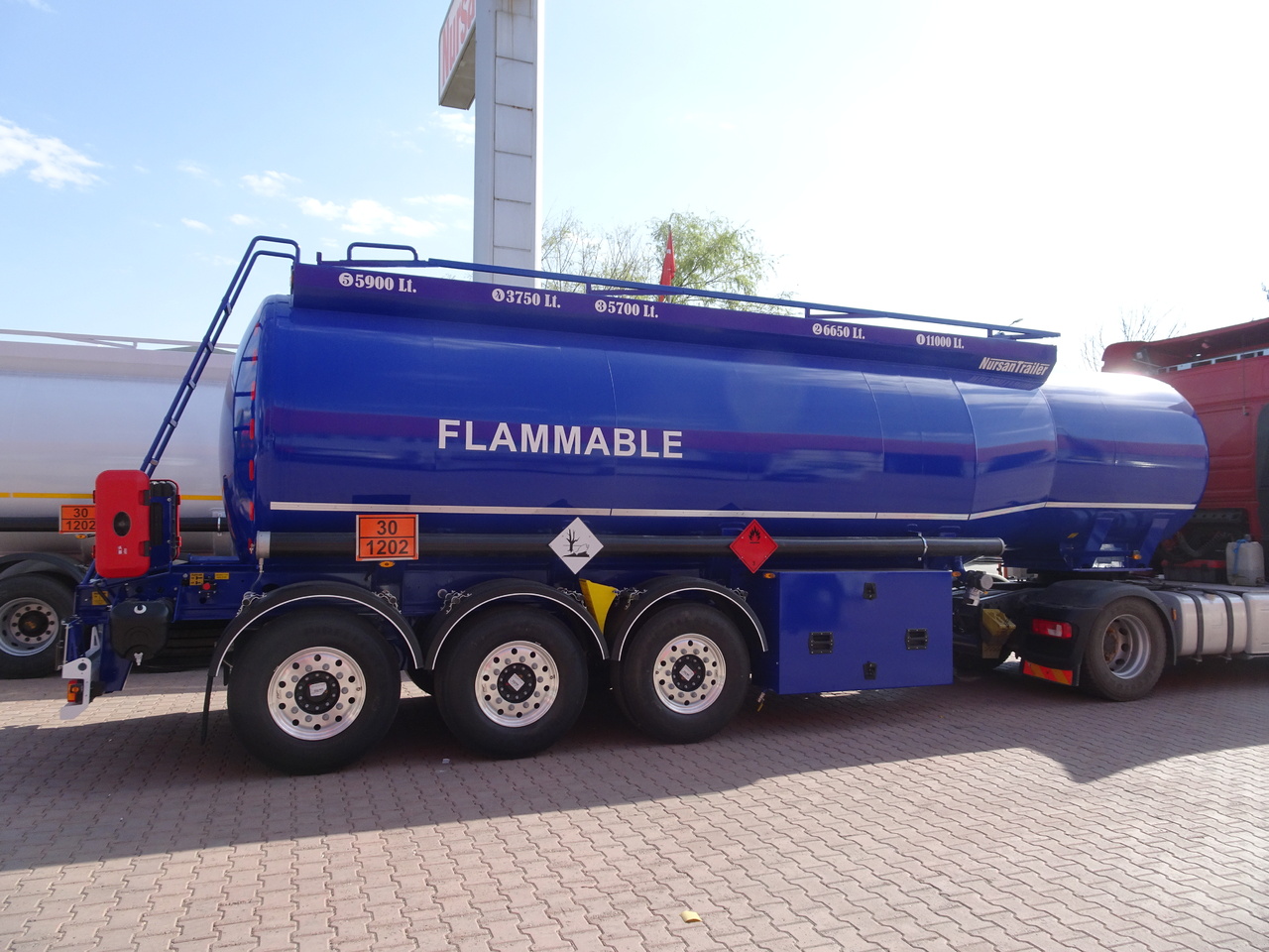 New Tank semi-trailer for transportation of fuel NURSAN Aluminium Fuel Tanker: picture 6