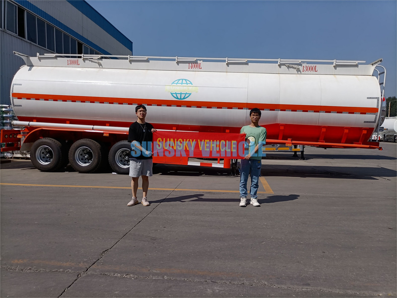 SUNSKY 3 Axle Fuel Tanker Trailer - Tank semi-trailer: picture 1