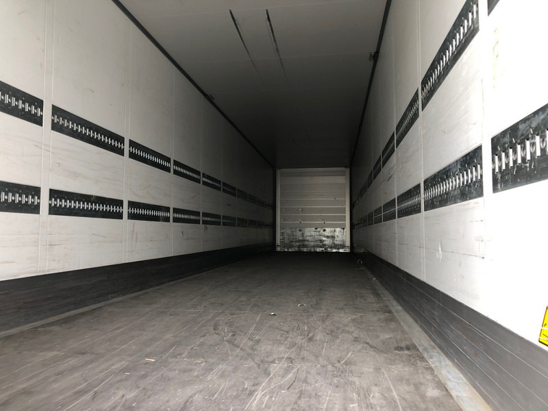 Schmitz Cargobull SCB S3B / 3 axle Disk / Isolated Box - Closed box semi-trailer: picture 3