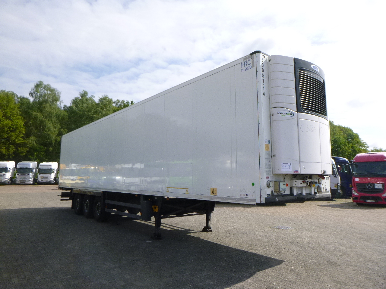 Schmitz Frigo trailer + Carrier Vector 1550 - Refrigerator semi-trailer: picture 2