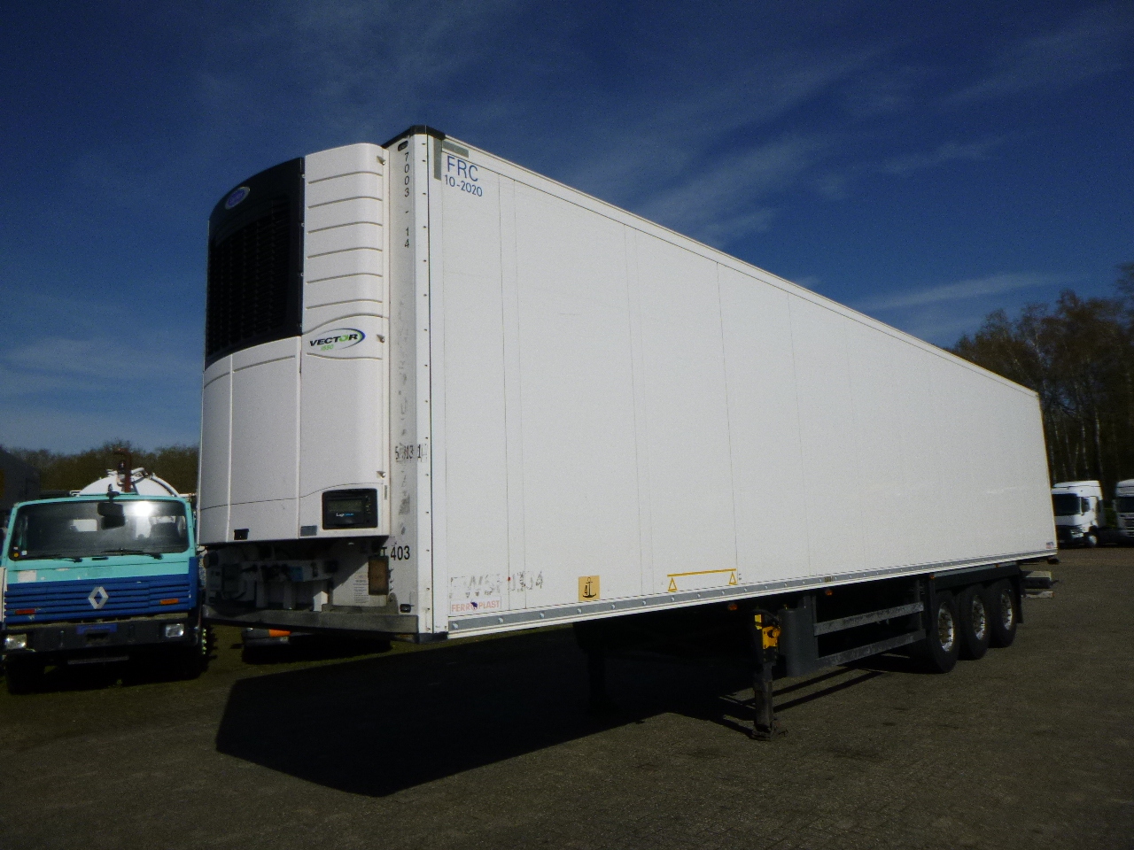 Schmitz Frigo trailer + Carrier Vector 1550 - Refrigerator semi-trailer: picture 1