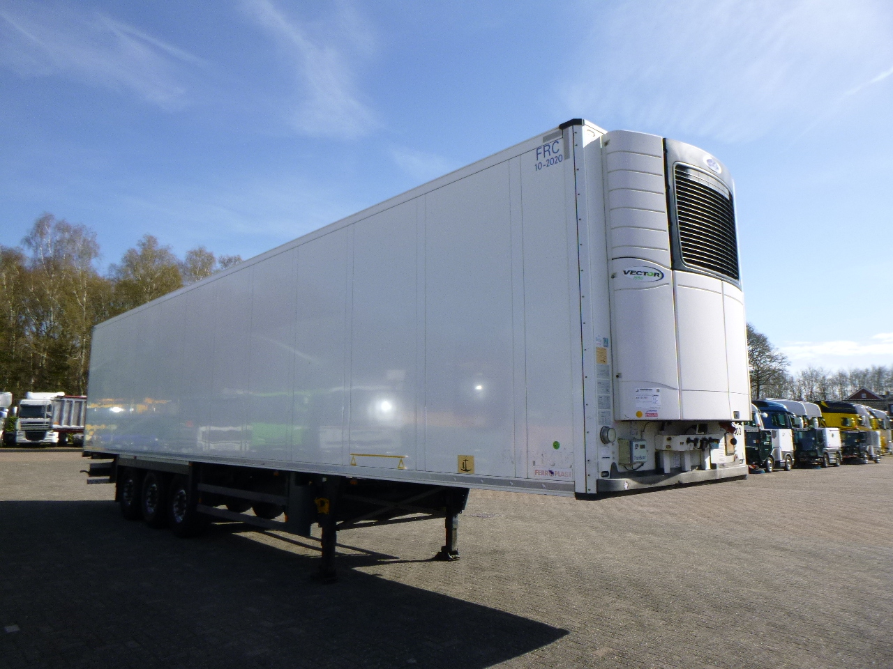 Schmitz Frigo trailer + Carrier Vector 1550 - Refrigerator semi-trailer: picture 2