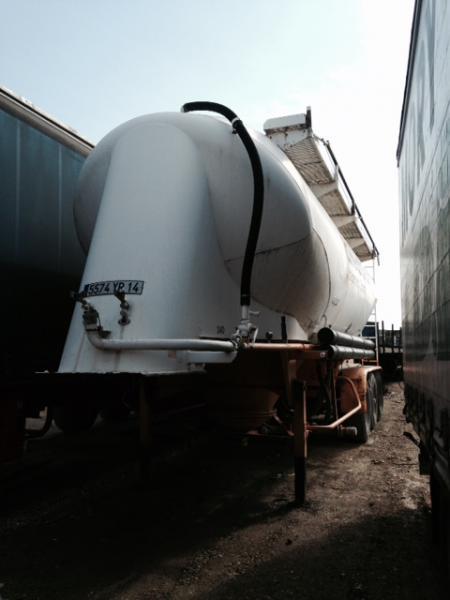 Silo semi-trailer for transportation of chemicals Spitzer: picture 5