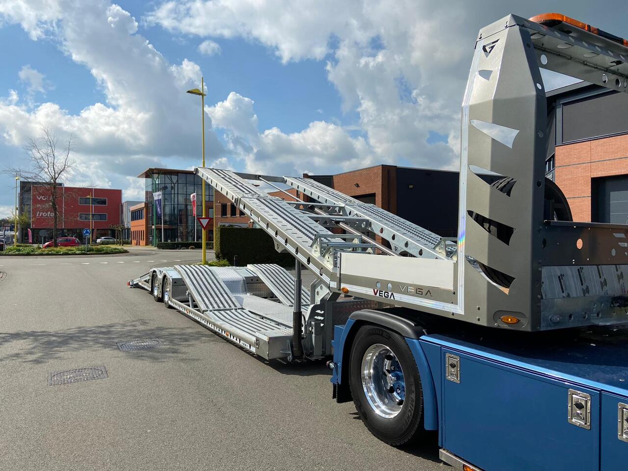 Vegafix (2 Axle Truck Carrier)  - Autotransporter semi-trailer: picture 4